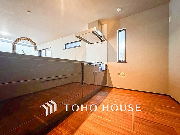 家族の健康を支えるキッチン。毎日使う場所だから気持よく使えて、居心地の良い空間に。