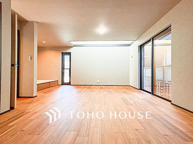 太陽の恵みを一気に受けた明るくお住まい。吹きぬける風を感じながら爽やかで風通しの良い暮らし。