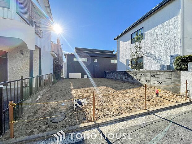 閑静な住宅地で小さなお子様がいるご家族にも安心な住環境が魅力です。