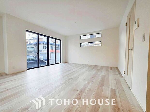 開放感あるリビングダイニング。ご家族とのんびりしたひと時を過ごせますね。