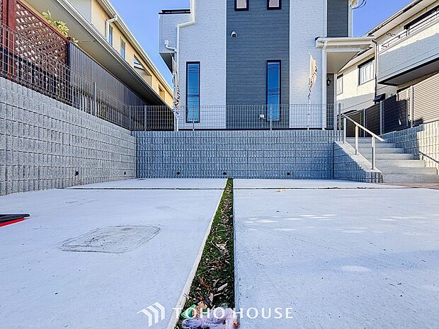 カースペースもゆとりある空間を保っています。