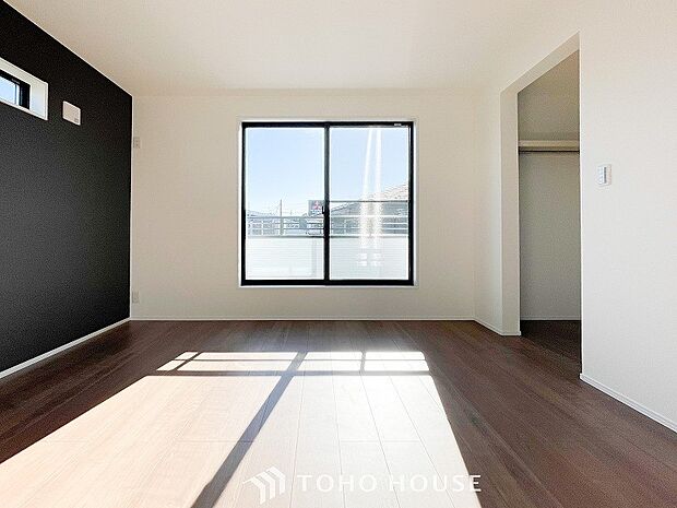 収納スペースもあり、生活しやすい居住スペースです。