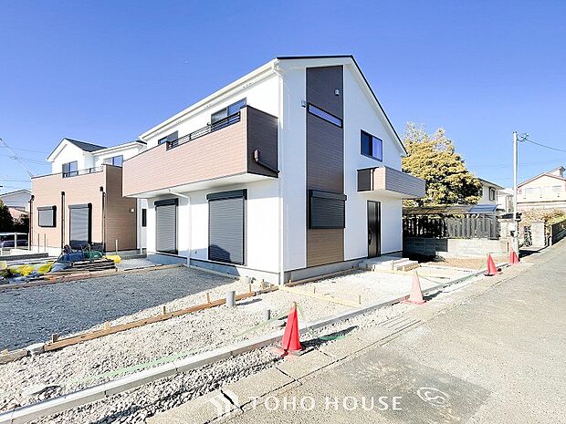 閑静な住宅地で小さなお子様がいるご家族にも安心。気品ある街並みと閑静な住環境が魅力です。