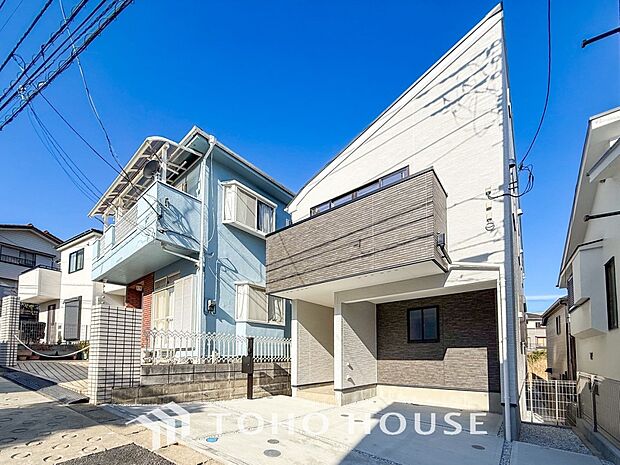 表現された空間は豊かな光と風を纏い、暮らしの時間を豊かにしてくれます。