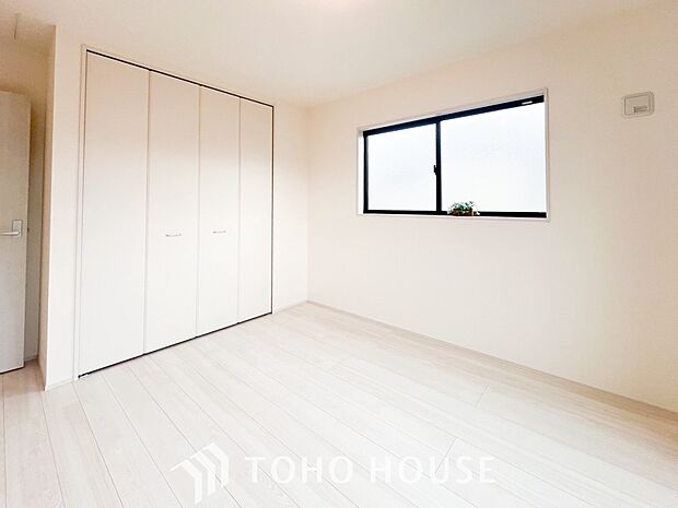 収納スペースもあり、生活しやすい居住スペースです。