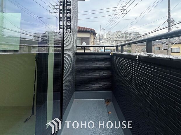 お部屋にも爽やかな風と暖かく柔らかな日差しが差し込み、毎日の暮らしを豊かに彩ります。