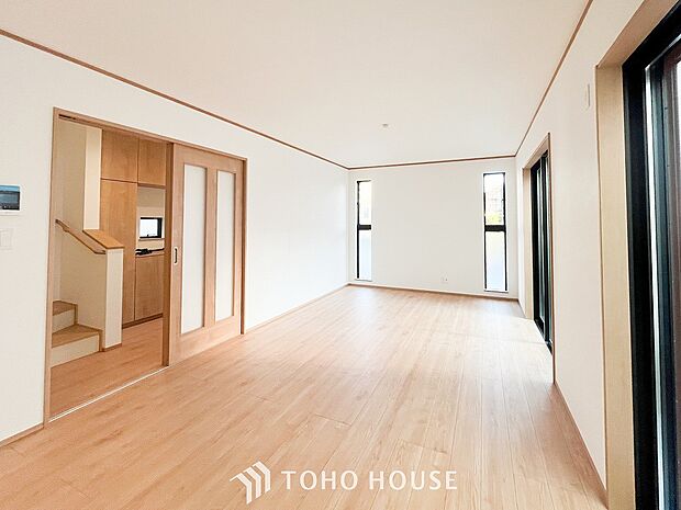 太陽の恵みを一気に受けた明るくあたたかいお住まい。吹きぬける風を感じながら爽やかで風通しの良い暮らし。