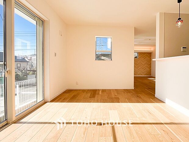 ここにはみんなが集い、食事と楽しい会話が始まるスペース。