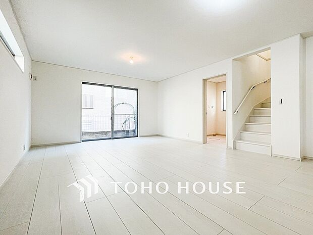 太陽の恵みを一気に受けた明るくあたたかいお住まい。吹きぬける風を感じながら爽やかで風通しの良い暮らし。