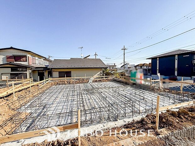 風を感じ解放感あふれる光に満ちた住まい。