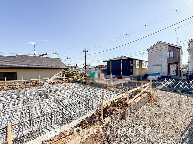 表現された空間は豊かな光と風を纏い、暮らしの時間を豊かにしてくれます。