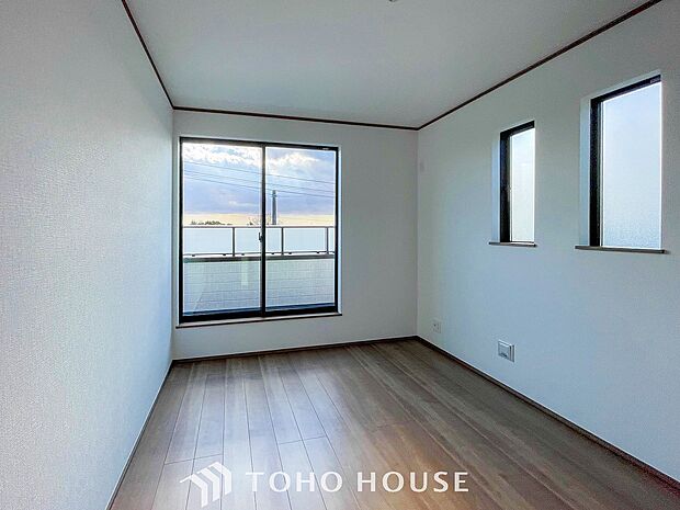 通風・採光にも優れ、心地よい光と風があふれています。