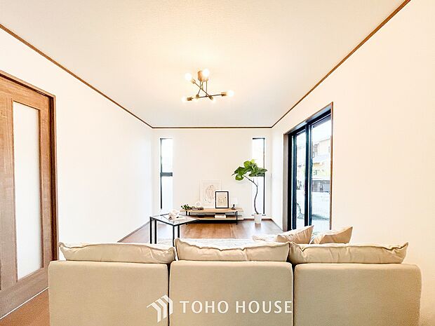 開放感あるリビングダイニング。ご家族とのんびりしたひと時を過ごせますね。