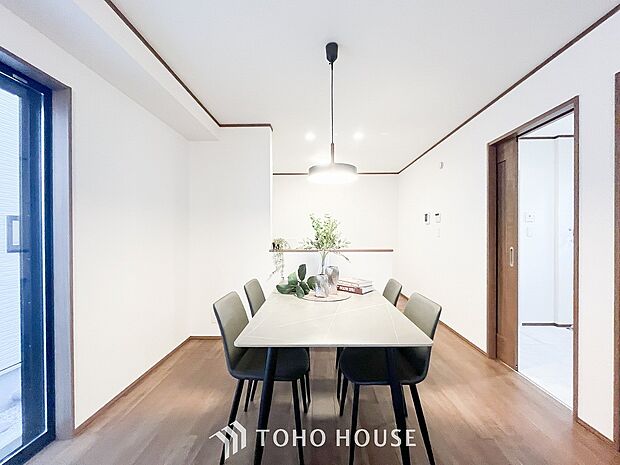 美味しいお料理も楽しいお喋りもキッチンを中心に広がります。