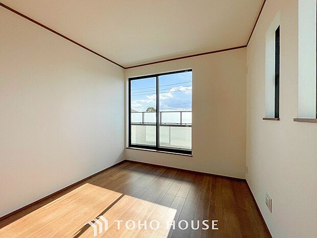 通風・採光にも優れ、心地よい光と風があふれています。