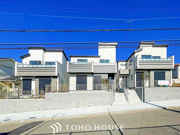 表現された空間は豊かな光と風を纏い、暮らしの時間を豊かにしてくれます。