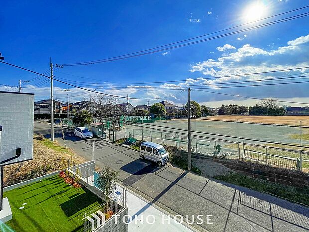 開放感溢れる気持ちのいい眺望が望めます。景色を見てるだけで心が晴れやかになりますね。