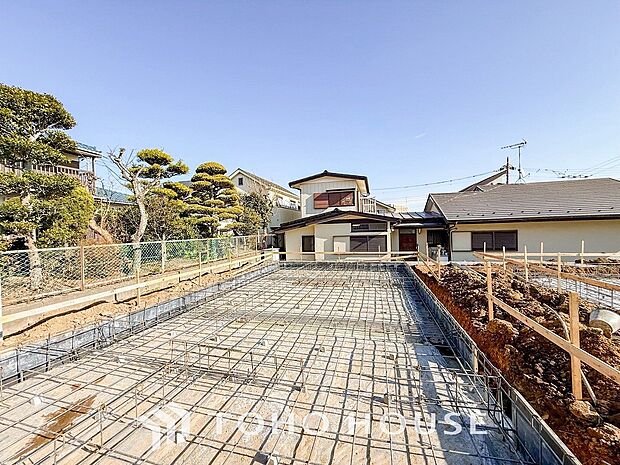 閑静な住宅街の陽当りに恵まれた土地で寛ぎに満ちた生活を。