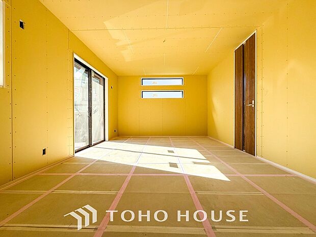 開放感あるリビングダイニング。ご家族とのんびりしたひと時を過ごせますね。