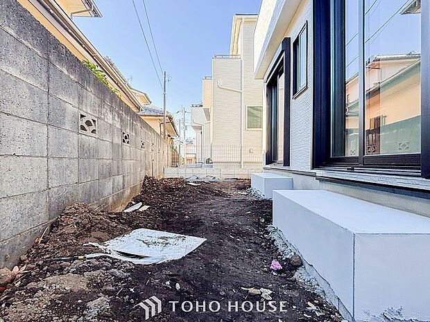 毎日の暮らしの中に癒しを与えてくれるお庭スペース。