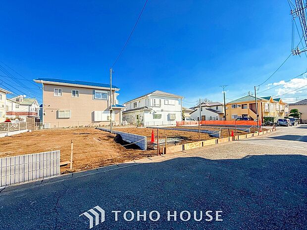 閑静な住宅街の一角、ひと時のくつろぎが生まれ、ゆっくりと愛着が育まれていきます。