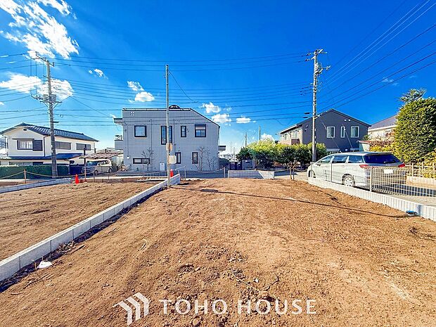 閑静な住宅街の一角、ひと時のくつろぎが生まれ、ゆっくりと愛着が育まれていきます。