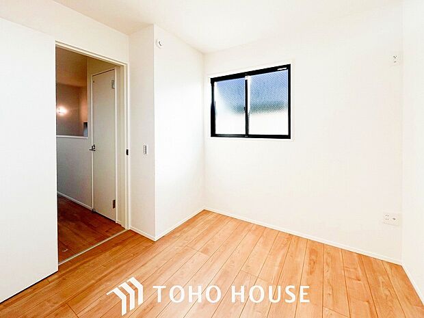 収納スペースもあり、生活しやすい居住スペースです。