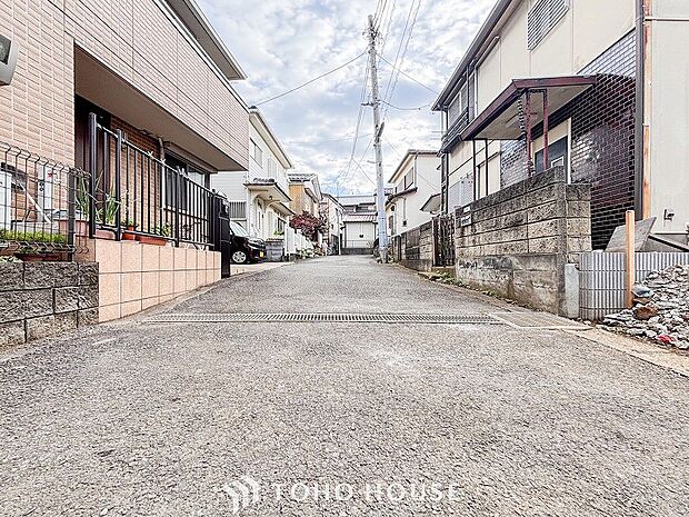 忙しく過ぎゆく日常を置き去るほど、ゆったりした時間が流れる住環境。