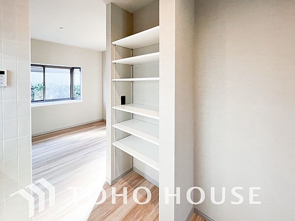 空間を余すところなく有効利用した収納は生活空間をより上質なものにしてくれるでしょう。