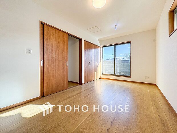 1日の疲れを癒し、心地よく寛げるようゆったりとした広さを確保しています。