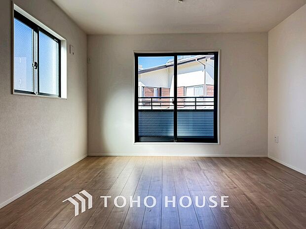 一日の疲れをいやしてくれる主寝室。自分時間を快適に過ごすプライベートルーム。