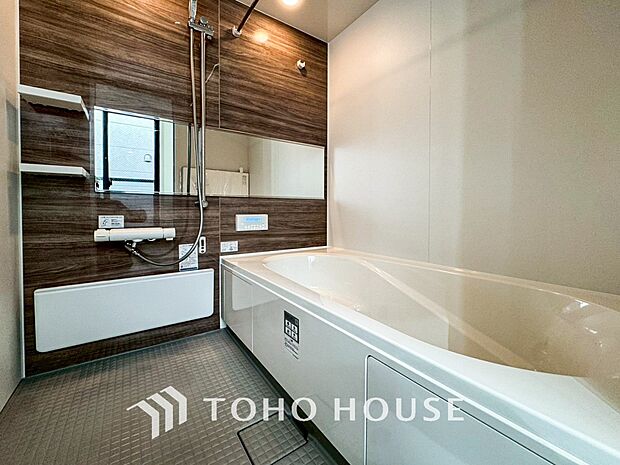 一日の疲れが癒される優雅なバスタイムを堪能できるゆとりあるバスルームです。