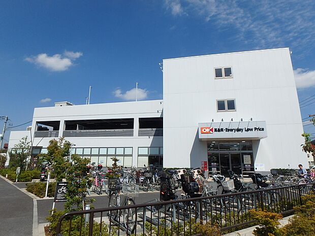 関東圏を中心にお手頃価格の良い商品を取り扱うと話題のお店。週末にまとめ買いもいいですね。