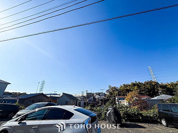 開放的で気持ちの良い眺望と青い空を満喫できます。