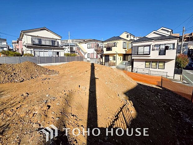 豊かな緑に囲まれた潤いのあるロケーションです。