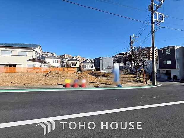 閑静な住宅街の陽当りに恵まれた土地で寛ぎに満ちた生活を。