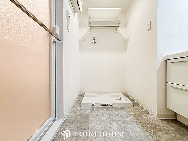 清潔感のあるプライベート空間は、身だしなみチェックや肌のお手入れに最適です。