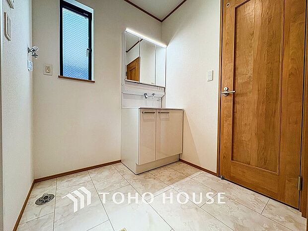 ゆったり落ち着いてお使い頂ける広さが魅力のパウダールーム。