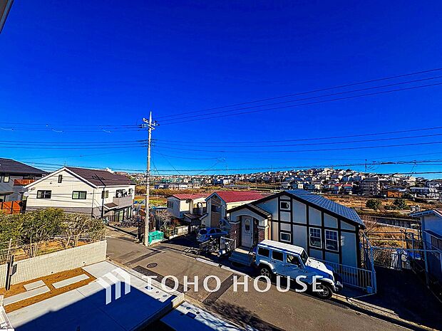 開放的で気持ちの良い眺望と青い空を満喫できます。