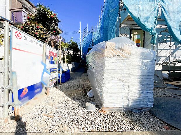 敷地内の駐車スペース。日々の暮らしのをスムーズに。