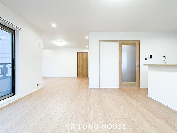 ここにはみんなが集い、食事と楽しい会話が始まるスペース。
