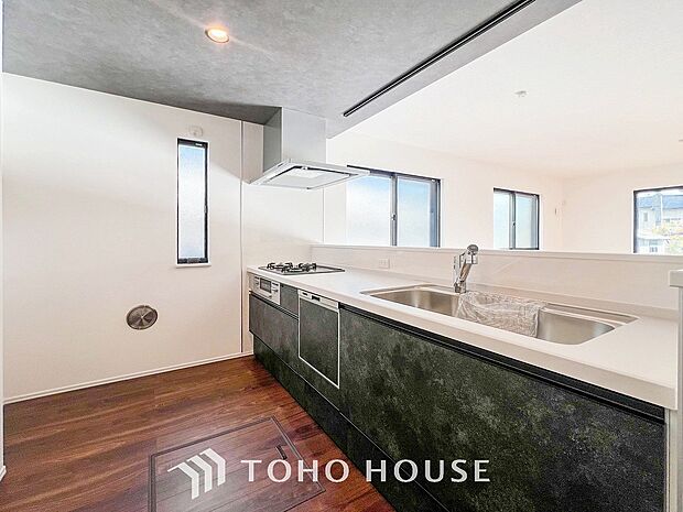 家族の健康を支えるキッチン。毎日使う場所だから気持よく使えて、居心地の良い空間に。