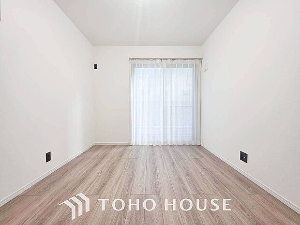 採光もアクセントの一つとして。プライベートルームにはやさしい光が射し込んでいます。