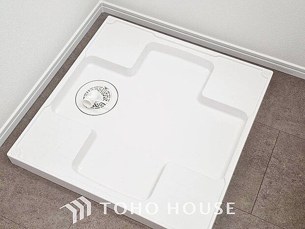 洗濯機を配置しても十分なスペースを確保しております。