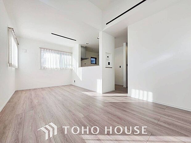 ここにはみんなが集い、食事と楽しい会話が始まるスペース。