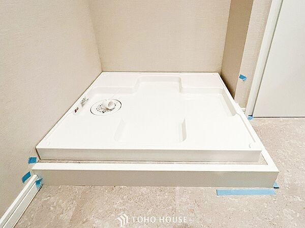 洗濯機を配置しても十分なスペースを確保しております。