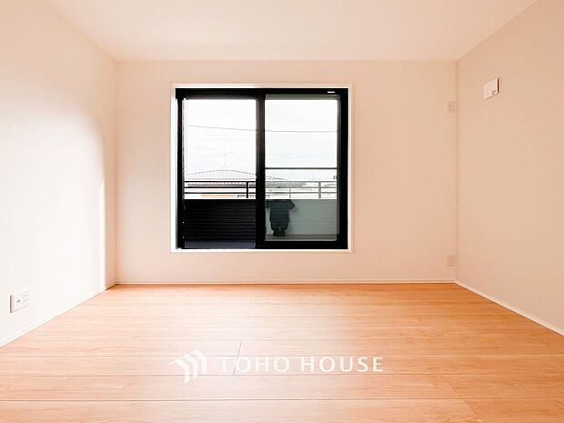 採光もアクセントの一つとして。プライベートルームにはやさしい光が射し込んでいます。