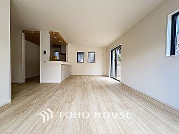 美味しいお料理も楽しいお喋りもキッチンを中心に広がります。