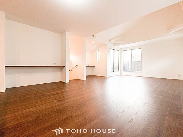 空気感という居心地の良いBGMは、暮らしのステージを彩り、心のやすらぎと満足感を与えてくれます。