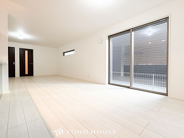 落ち着いた雰囲気に包まれた伸びやかな空間で、ゆったりと家族団らんの時間を過ごせます。